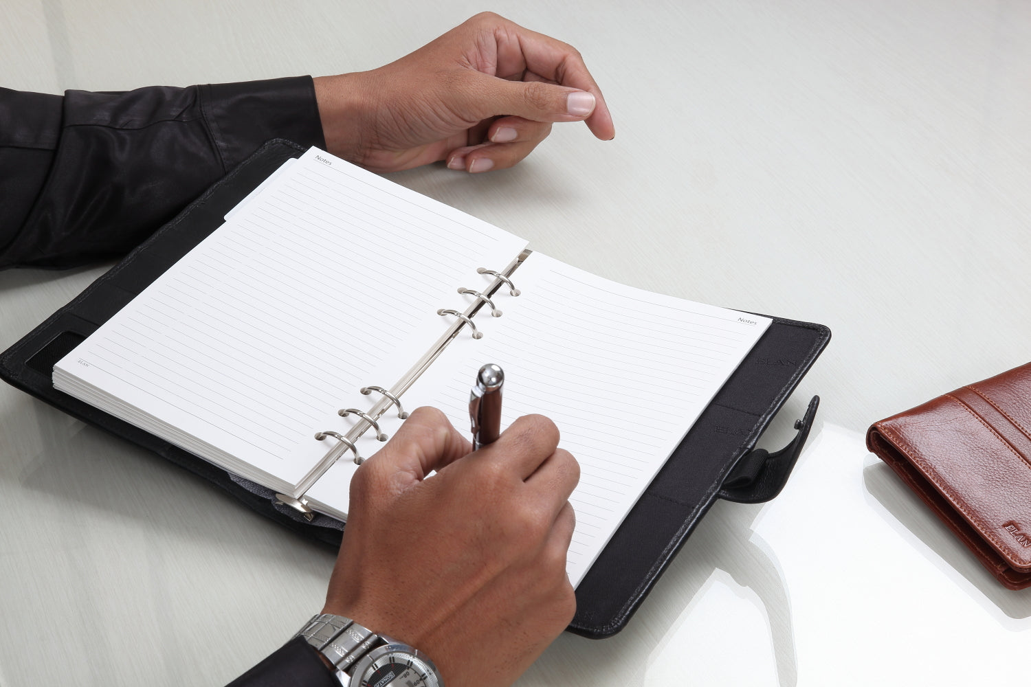 Why Settle for Ordinary? The Comprehensive Guide to Choosing Your Ideal Leather Bound Journal